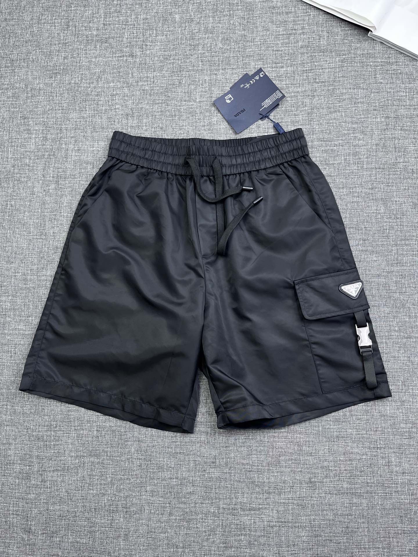 秋冬服の通販 プラダ ショートパンツ ズボン  メンズ