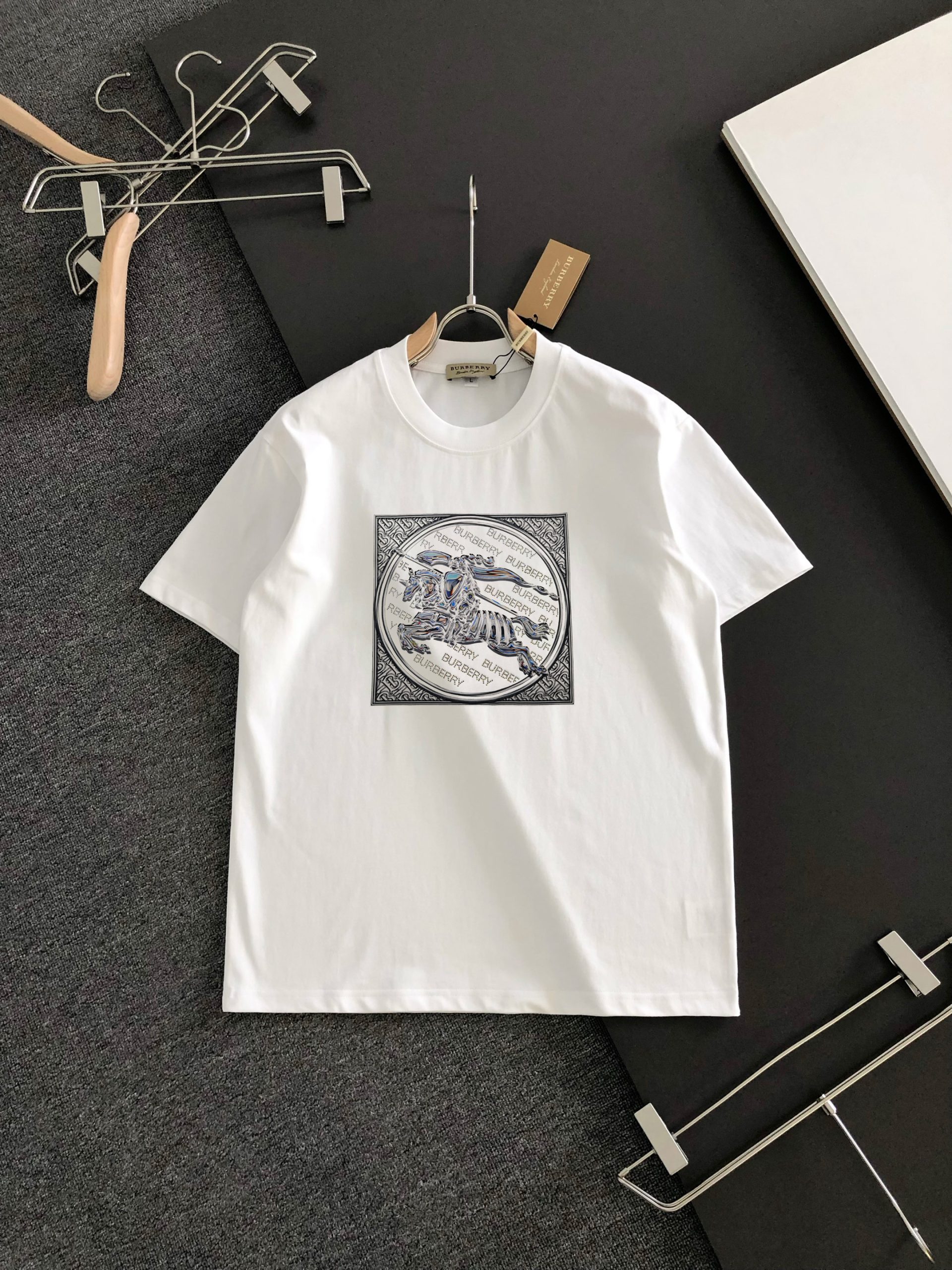 バーバリー 半袖Tシャツ トップス  メンズ