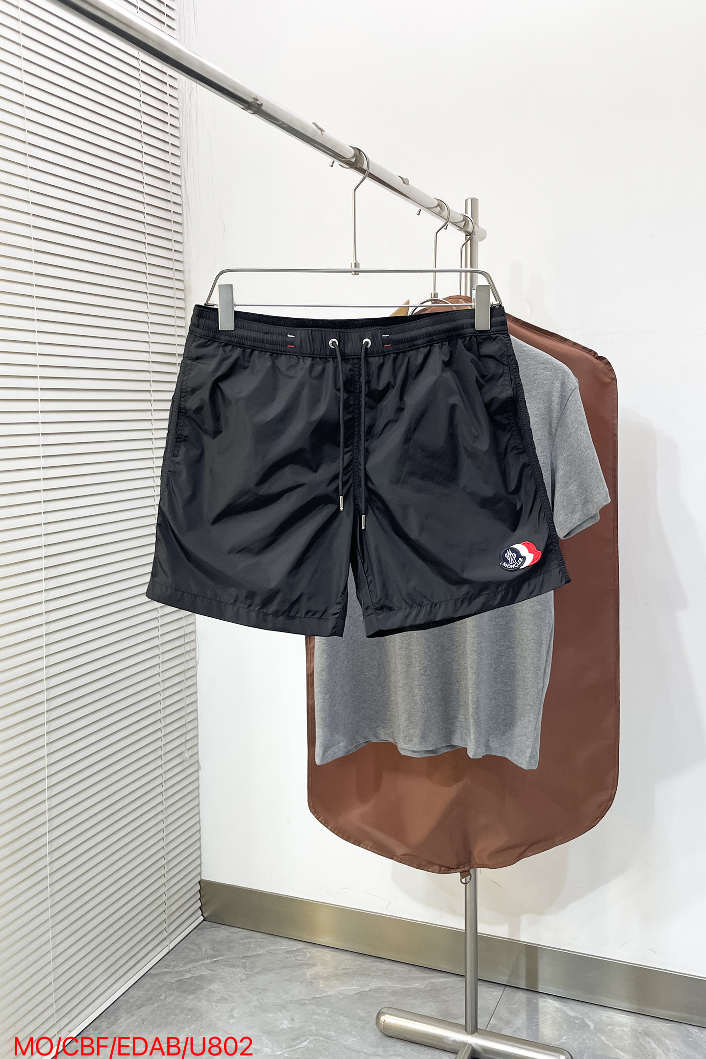 モンクレール ショートパンツ ズボン