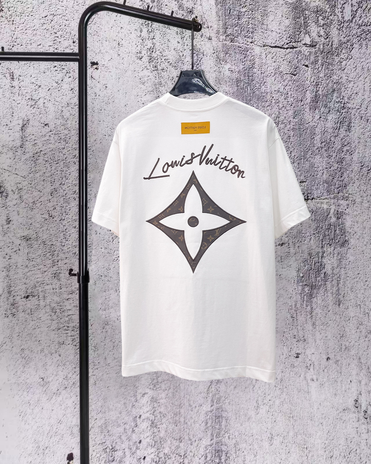 26SS春夏服新作 ルイヴィトン 半袖Tシャツ トップス 恋人