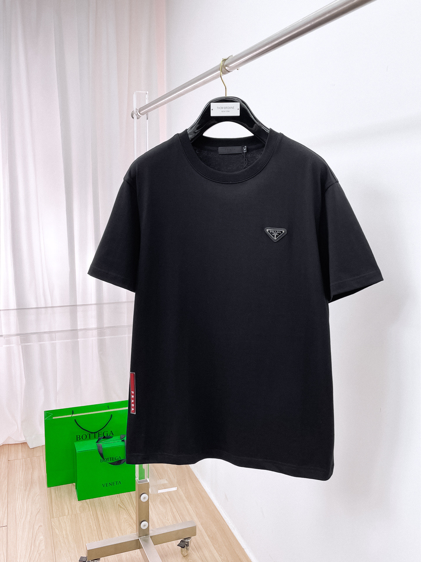 プラダ 26 新作が登場 半袖Ｔシャツ トップス メンズ