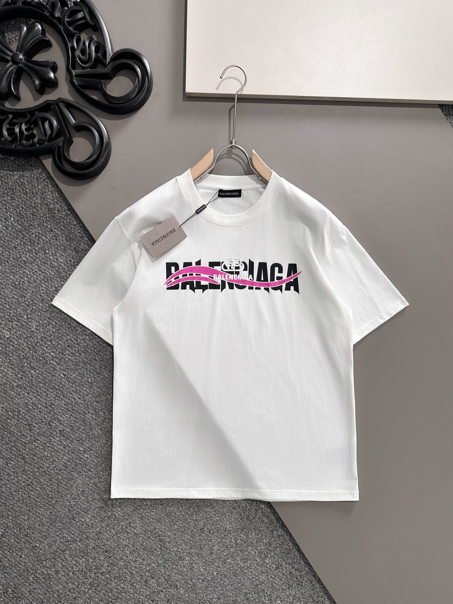春夏服 バレンシアガ 半袖Tシャツ トップス ユニセックス