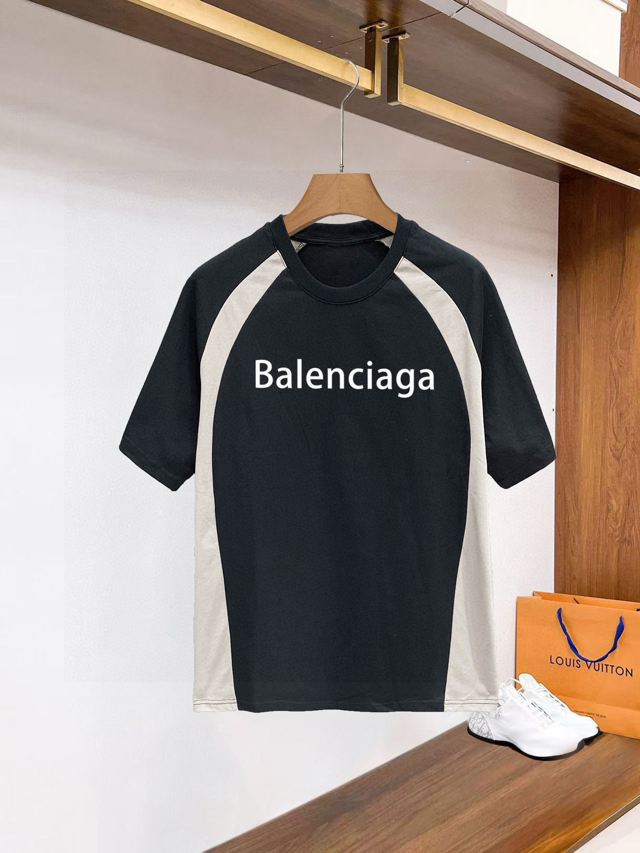 春夏服 バレンシアガ 半袖Tシャツ トップス ユニセックス