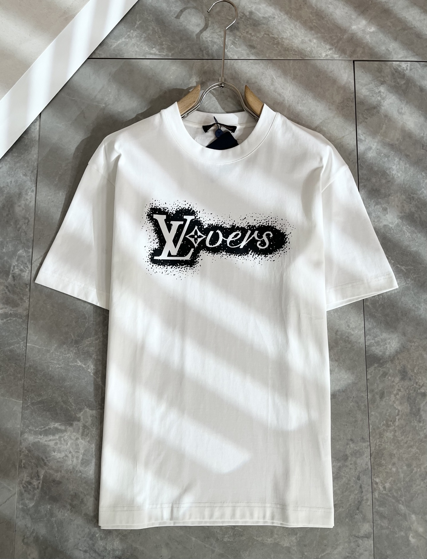 26SS春夏服 ルイヴィトン 半袖Tシャツ トップス 男女兼着