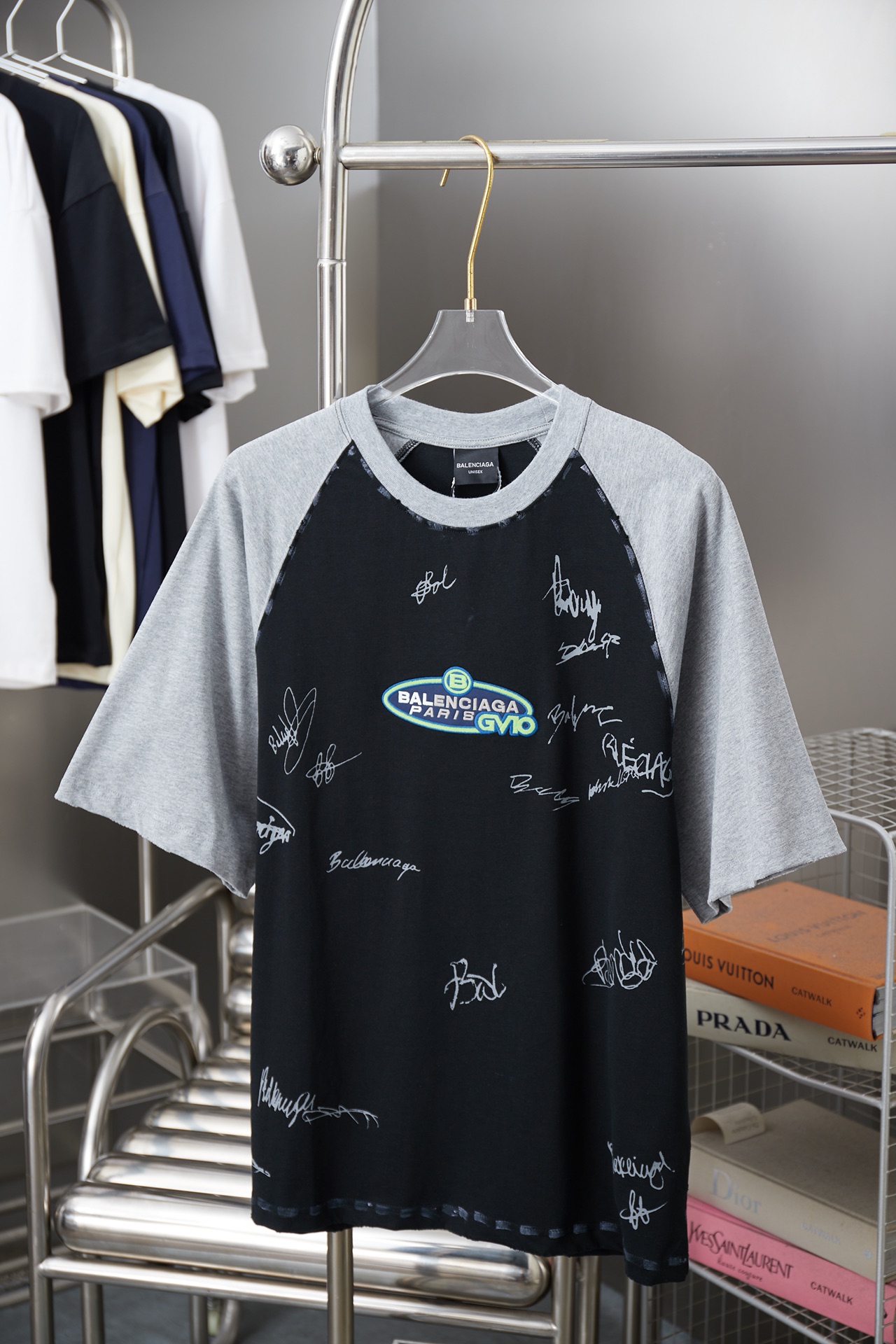 春夏服 バレンシアガ 半袖Tシャツ トップス ユニセックス