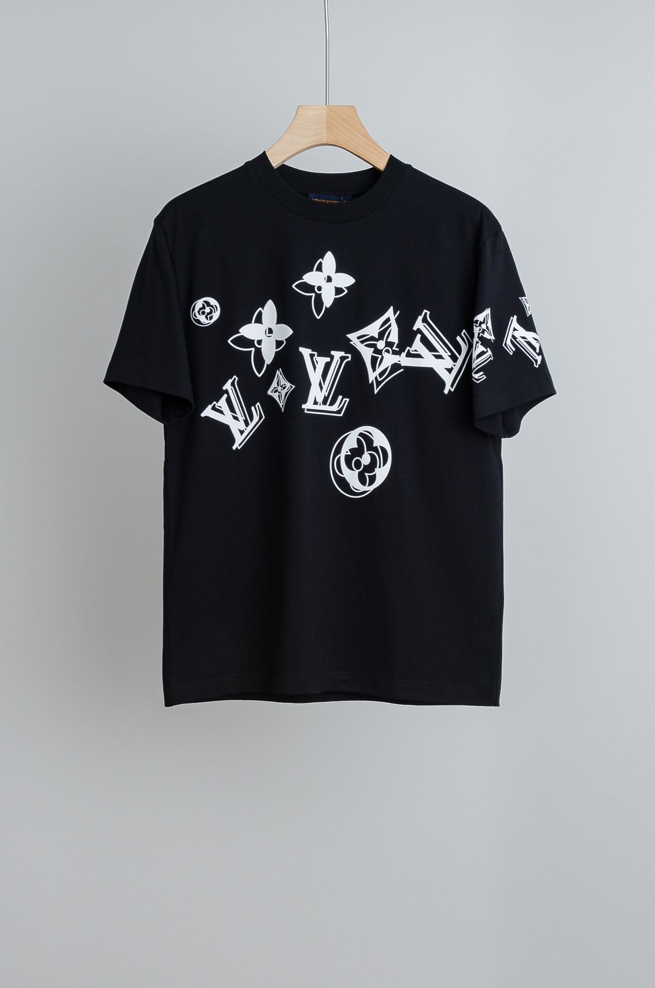 26SS春夏服 ルイヴィトン 半袖Tシャツ トップス  メンズ