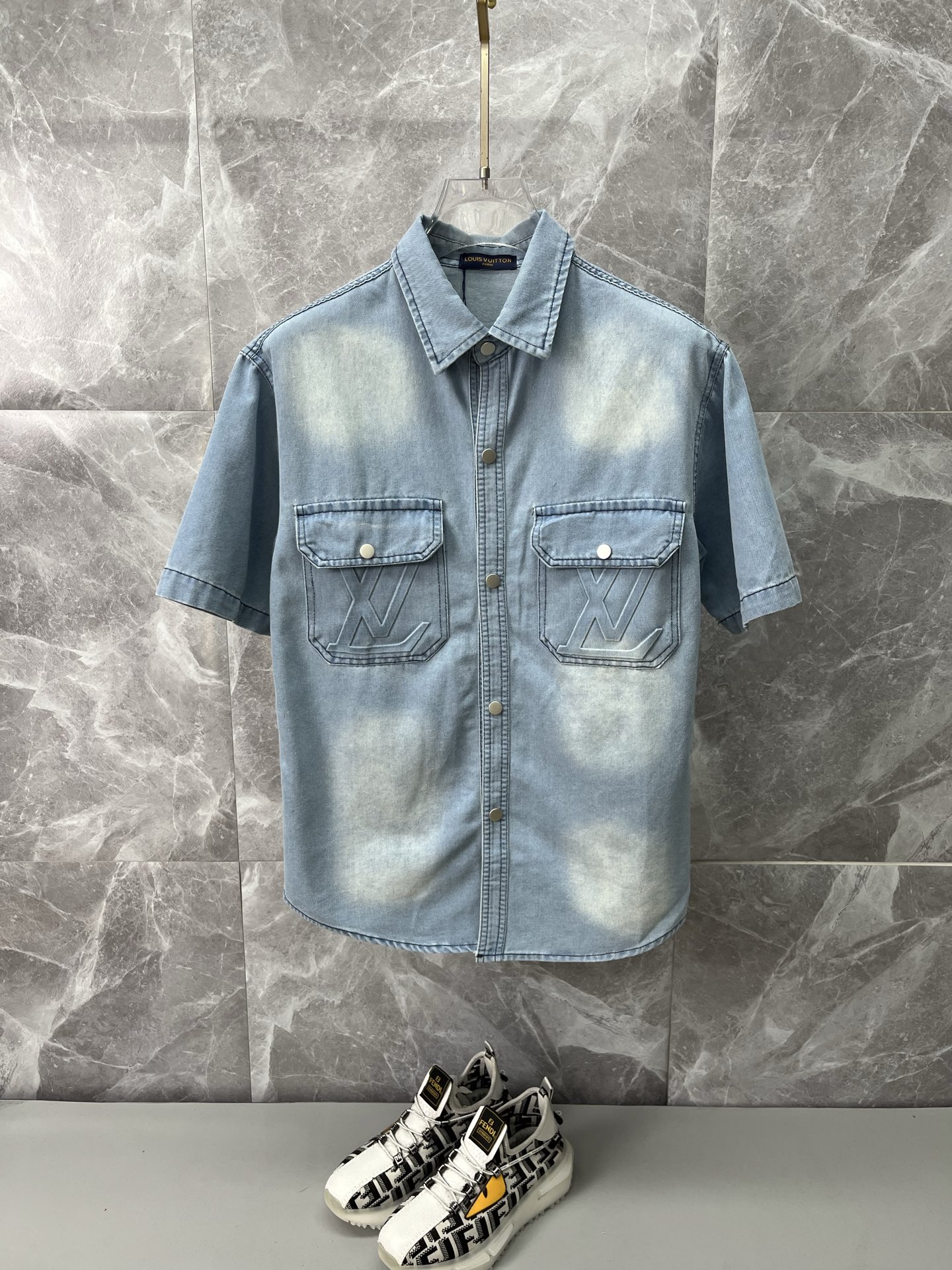 25-服 ルイヴィトン 半袖Tシャツ トップス