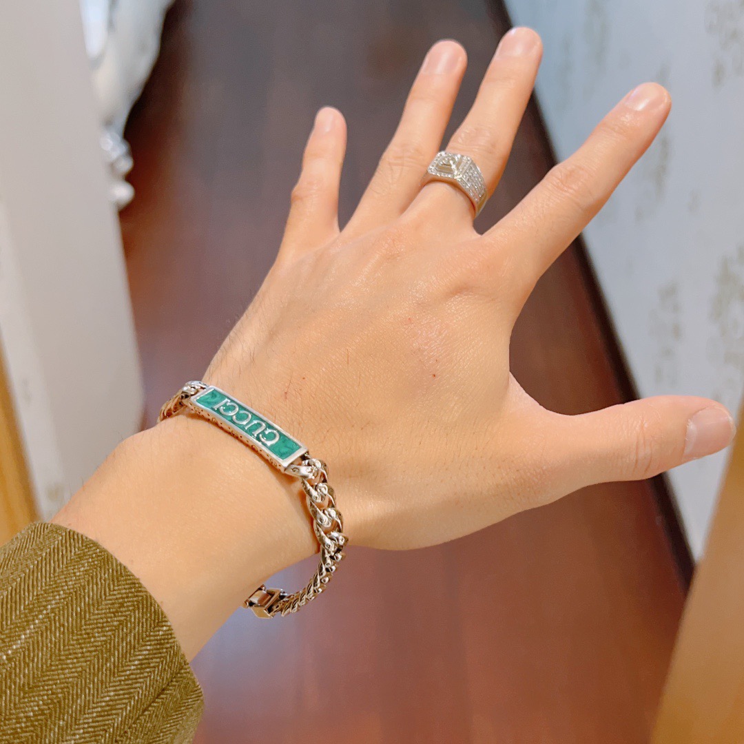 アクセサリー コピー グッチ 人気商品 ブレスレット カフブレス