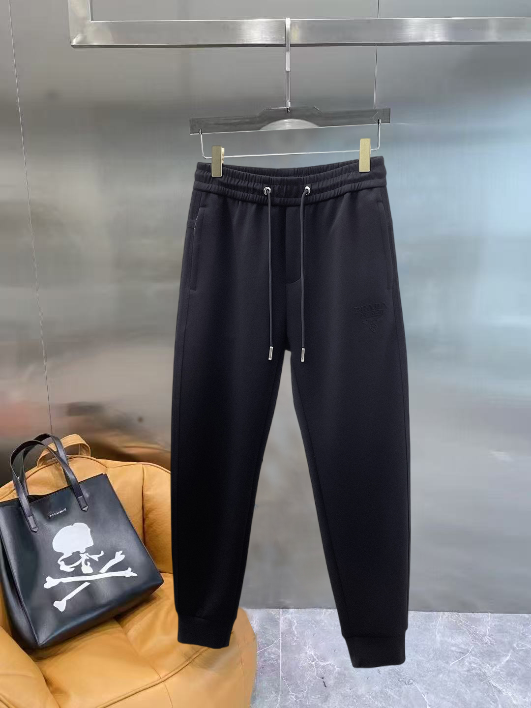 25SS秋冬パンツ 人気プラダ スウェットパンツ