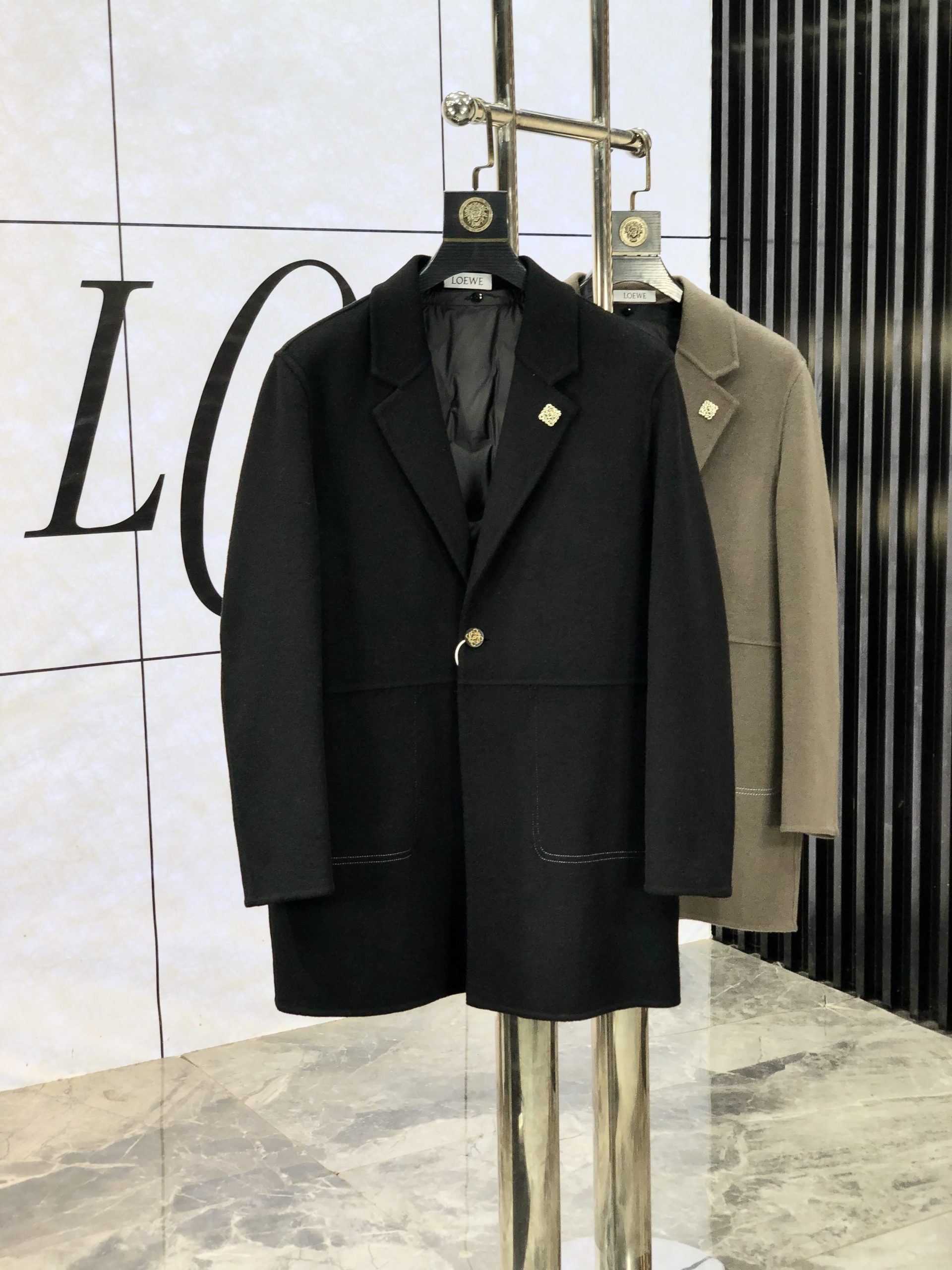 秋冬暖かい服 ロエベ ウールコート