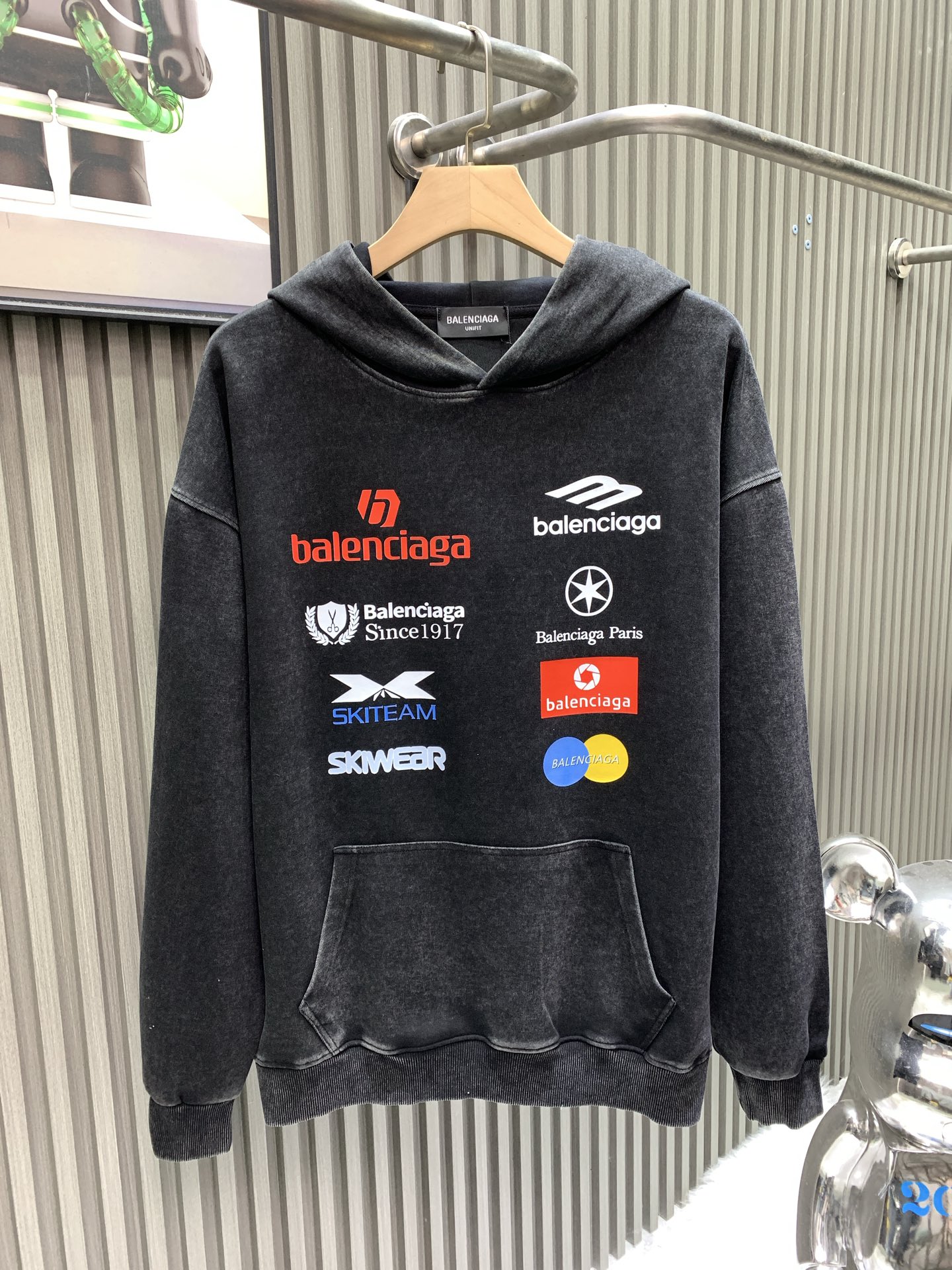 秋冬新作通販 バレンシアガ スウェッ バーパーカー 恋人