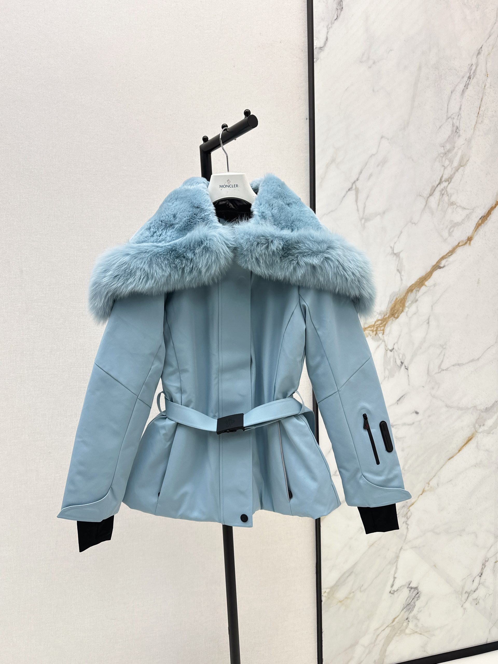 秋冬暖か服 モンクレール ダウンジャケット アウター  レディース