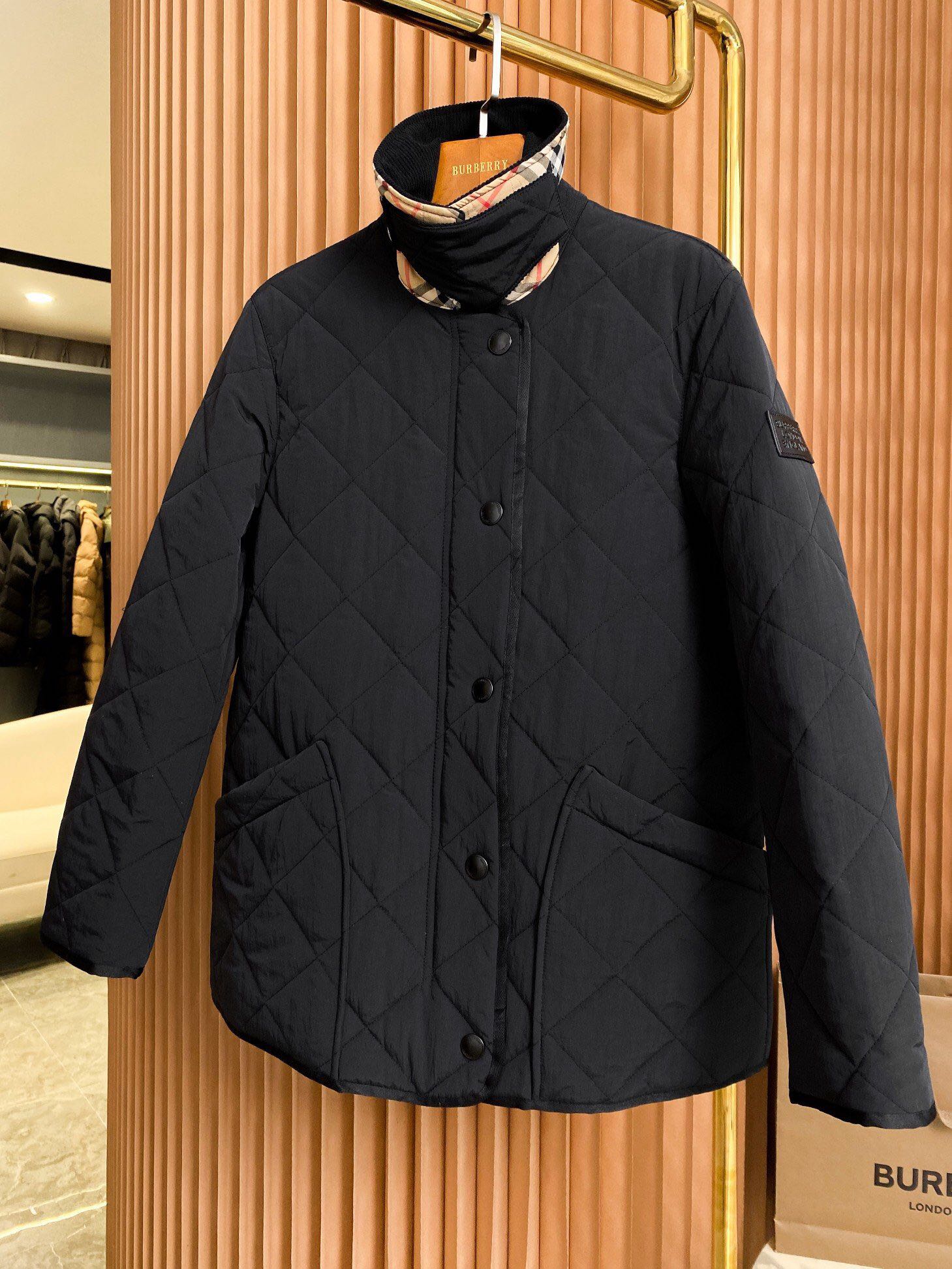 秋冬新品 女性バーバリー アウター/トレンチコート