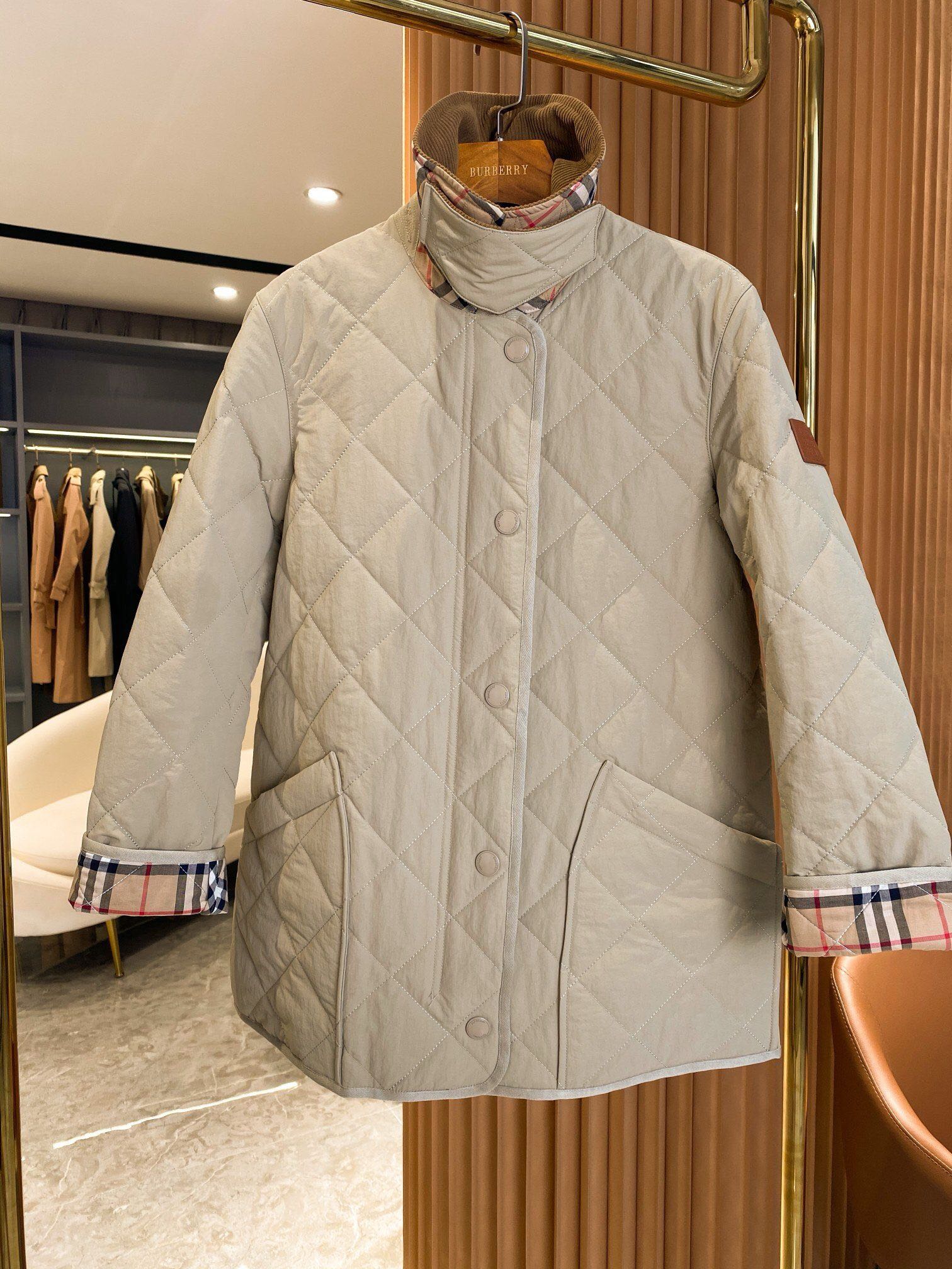 秋冬新品 女性バーバリー アウター/トレンチコート