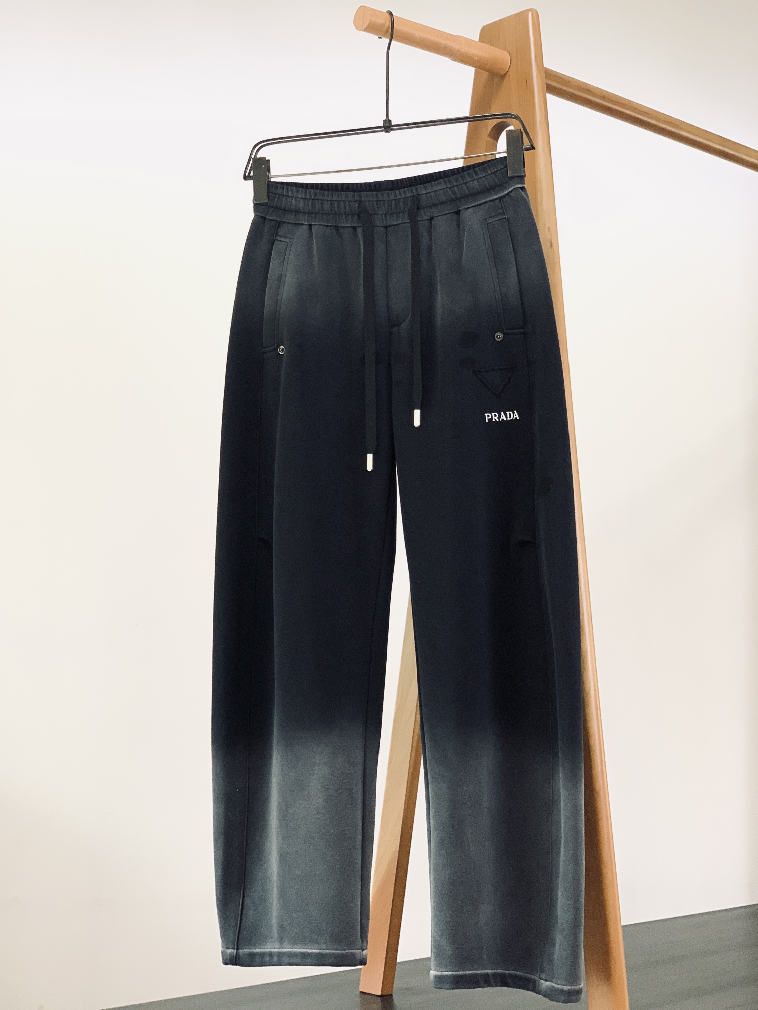 25秋冬新品プラダ メンズ カジュアルパンツ