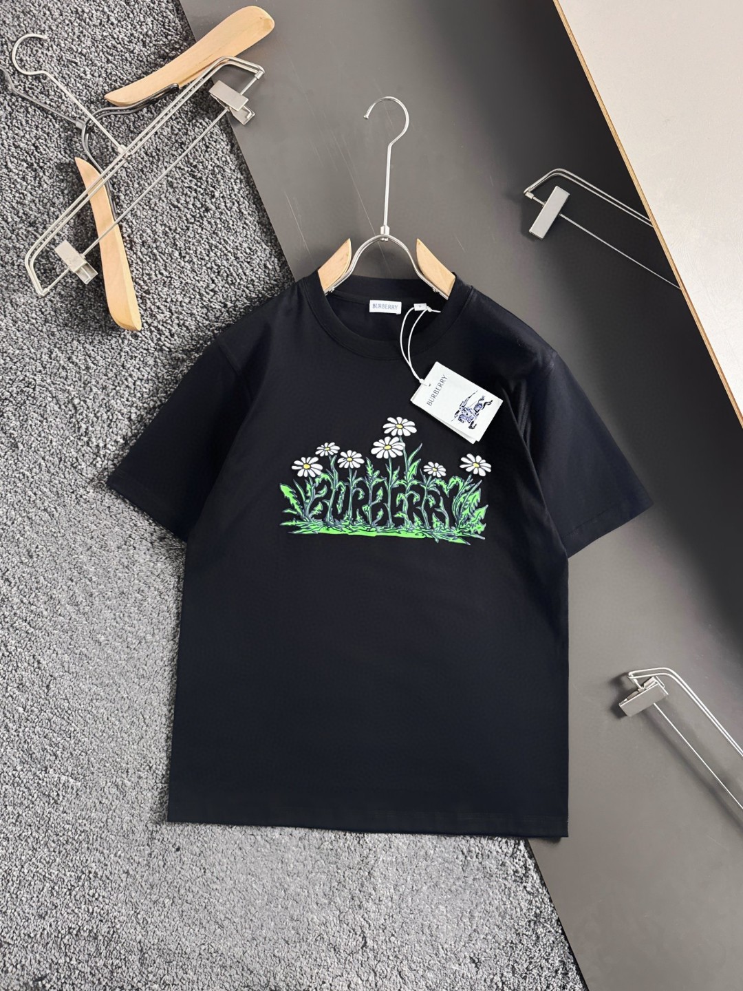 25SS服 春夏新作 バーバリー 半袖Tシャツ トップス 男女兼着