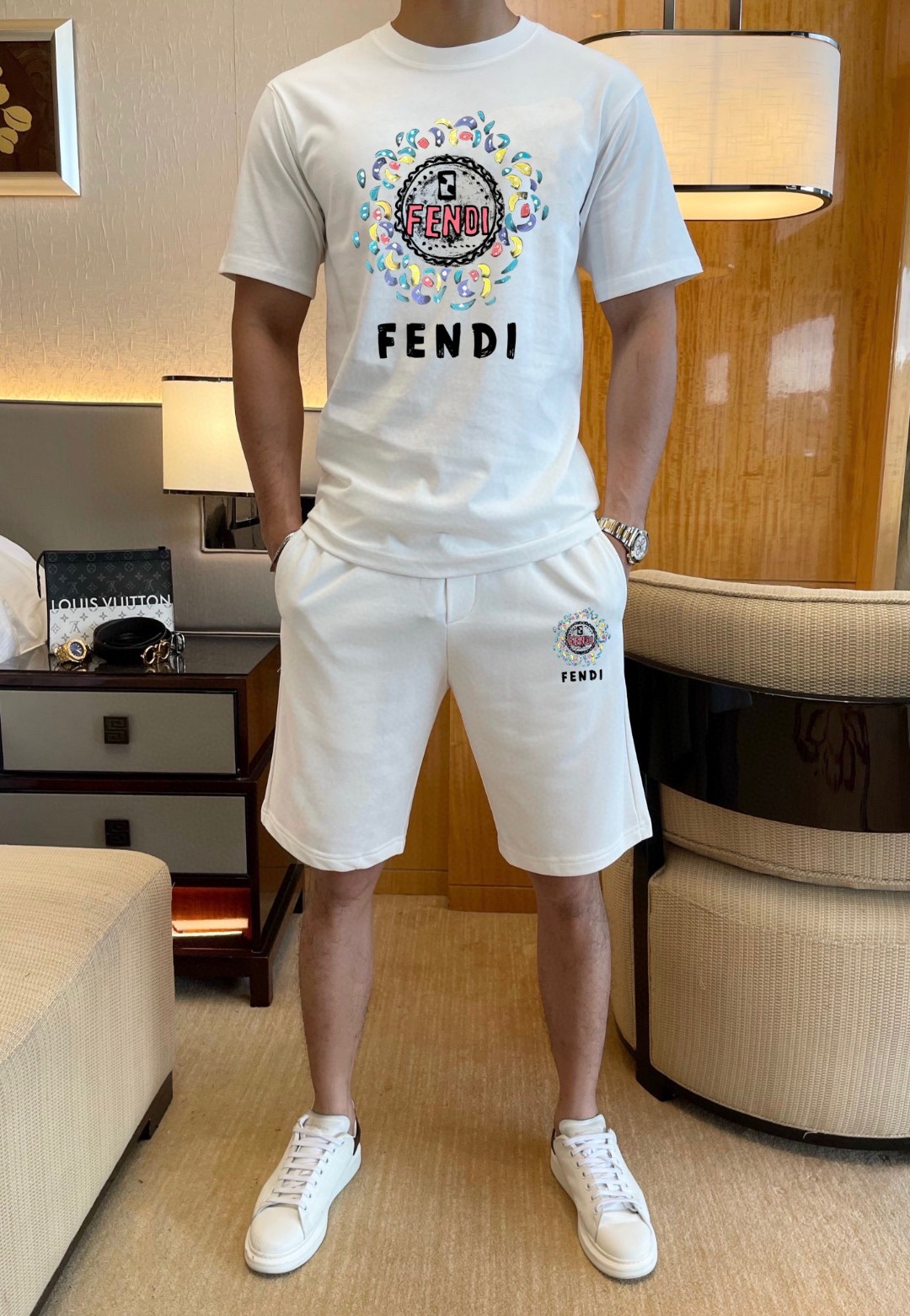 25SS服 フェンディ上下服 セットアップ  メンズ