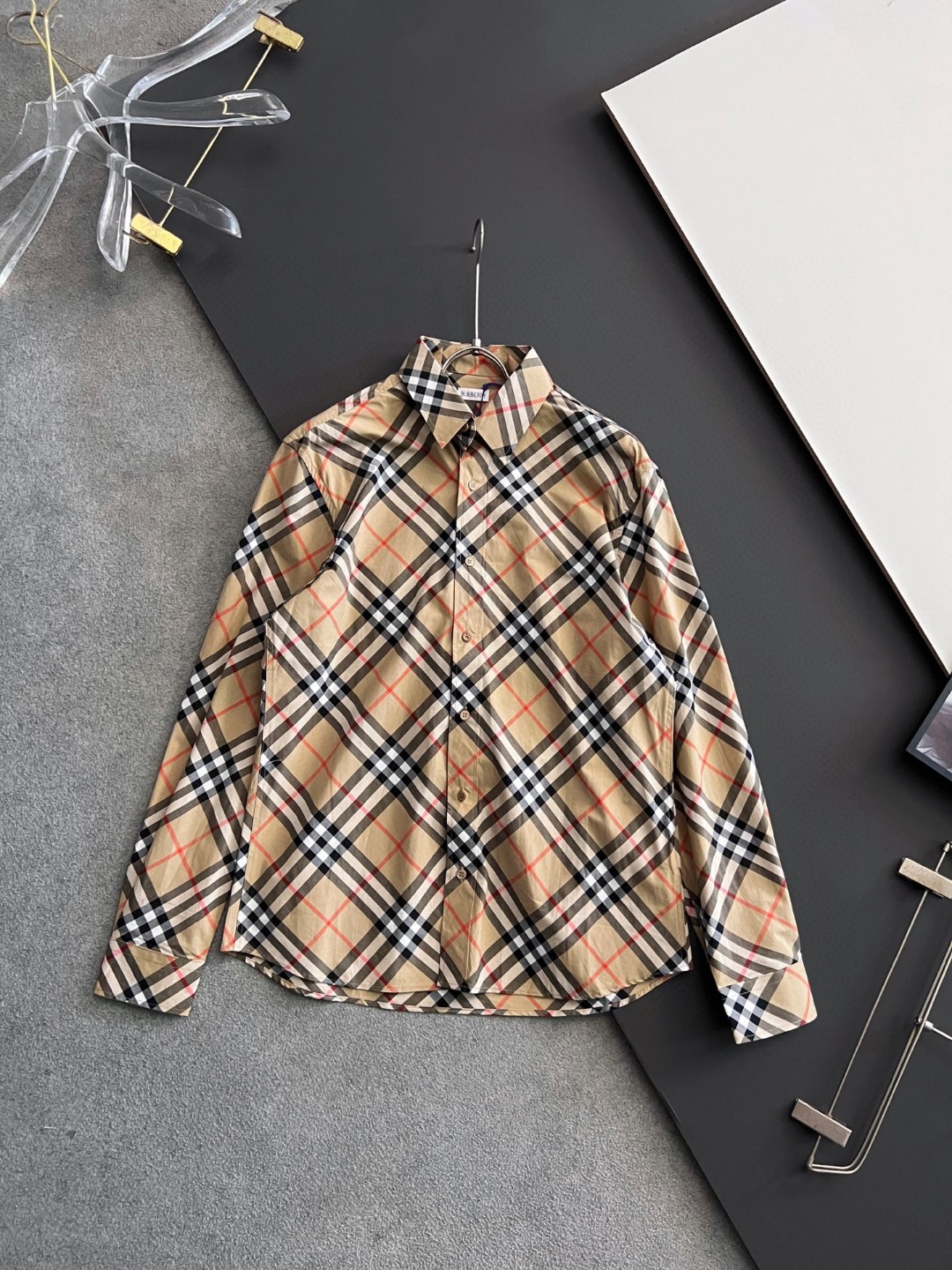 25SS服 バーバリー ワイシャツ トップス?