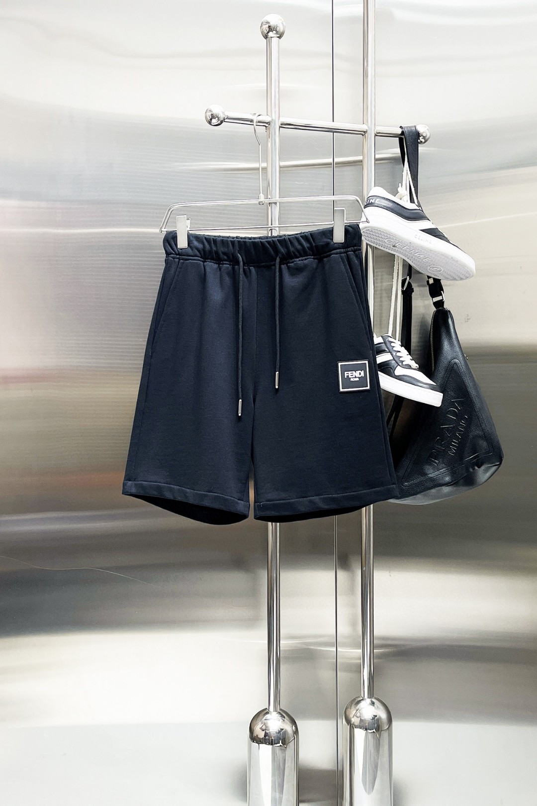 25SS服 フェンディ ズボン ショートパンツ  メンズ