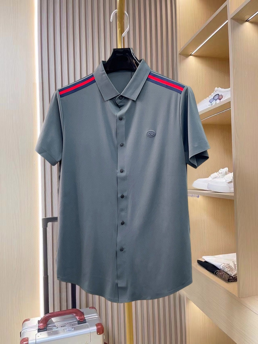 25SS服 グッチ ワイシャツ トップス  メンズ