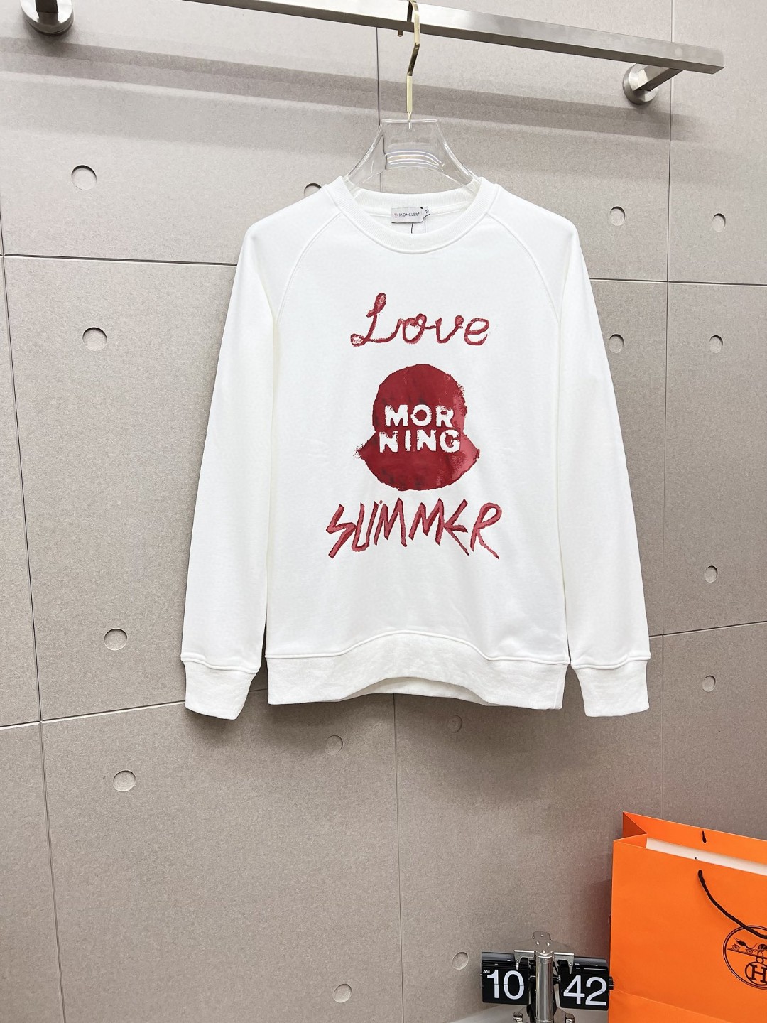 グッチ 秋冬服 2024 バーパーカー トップス 男女兼着