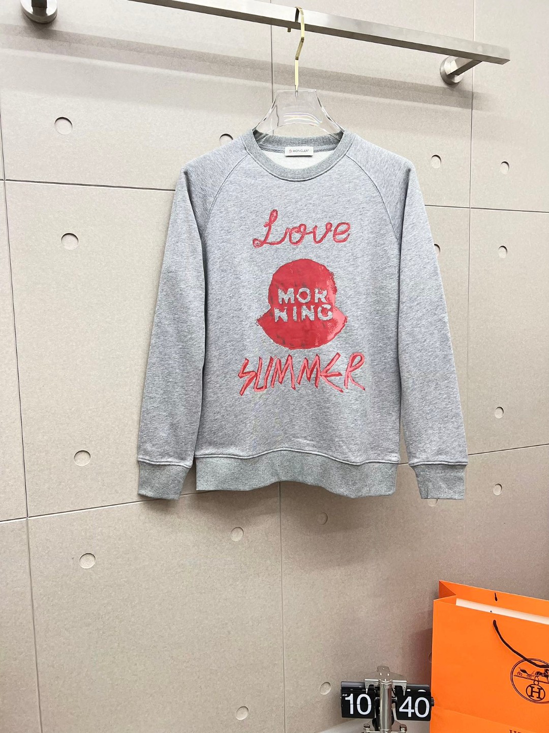グッチ 秋冬服 2024 バーパーカー トップス 男女兼着