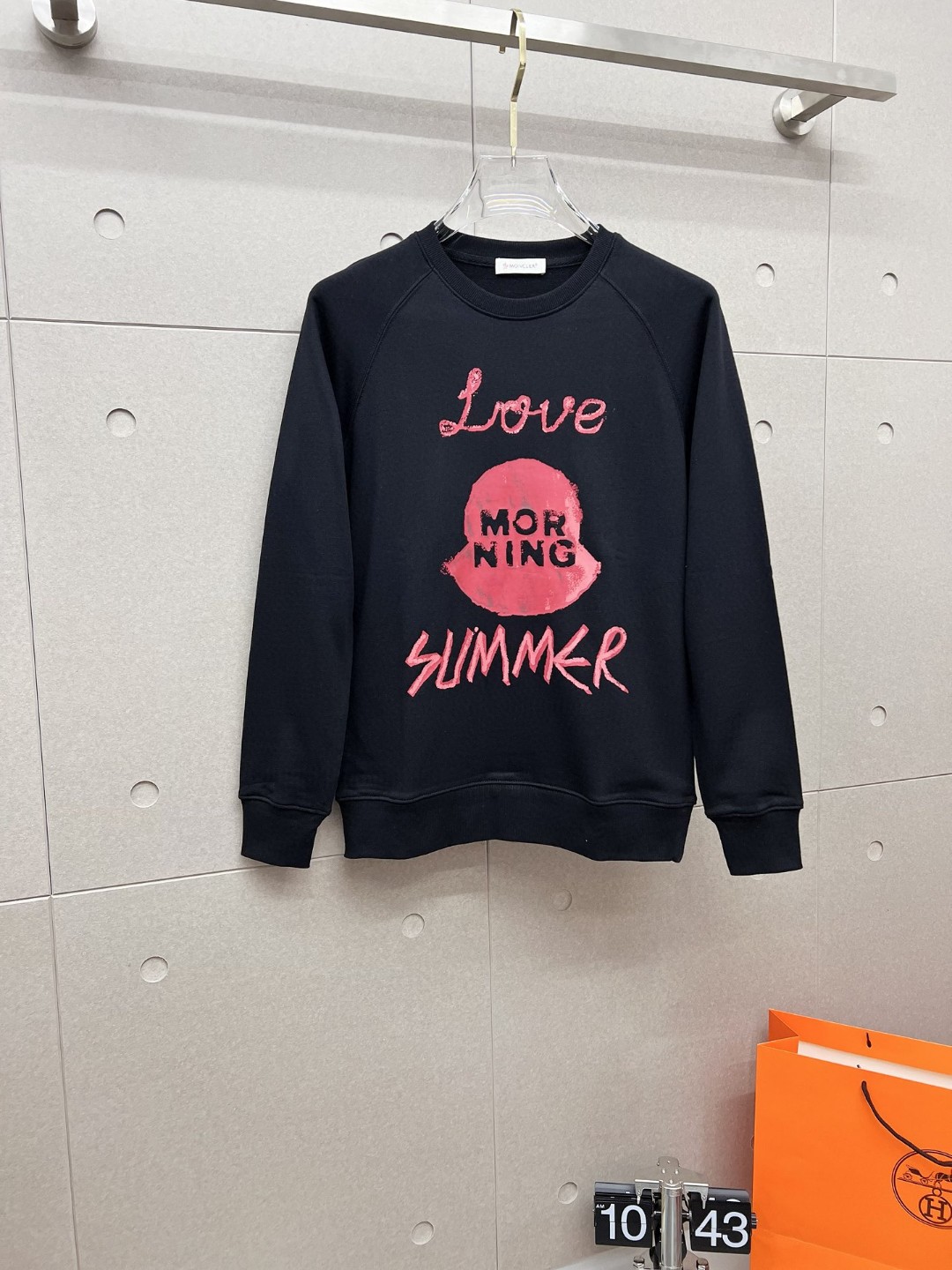 グッチ 秋冬服 2024 バーパーカー トップス 男女兼着
