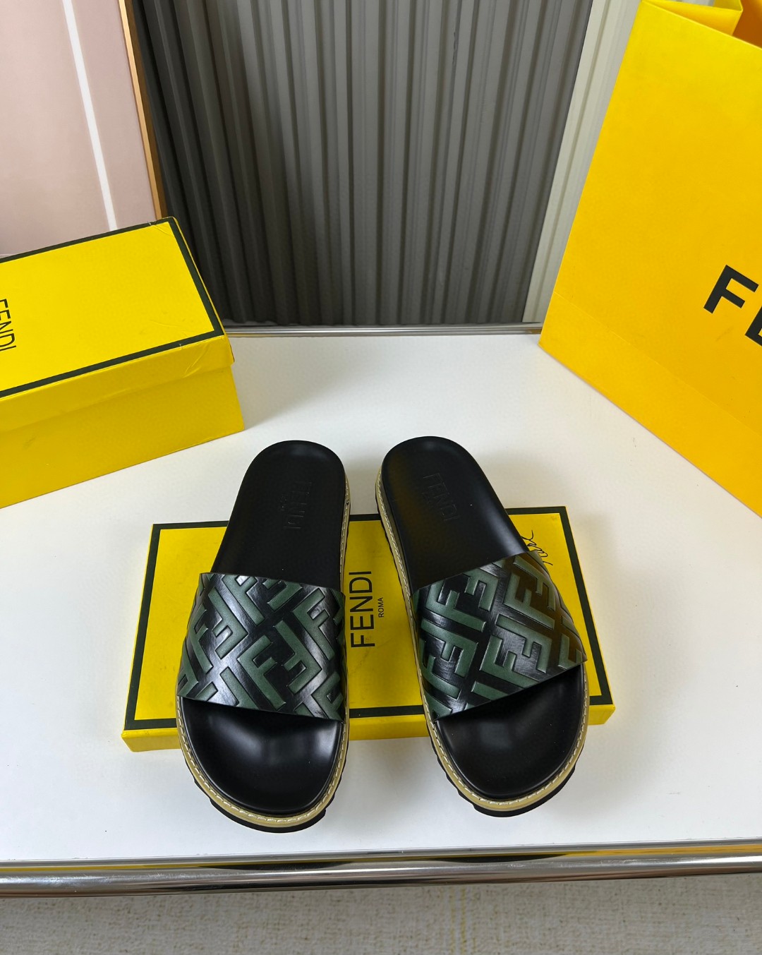 フェンディ 2024新品 靴 サンダル/ビーチサンダル