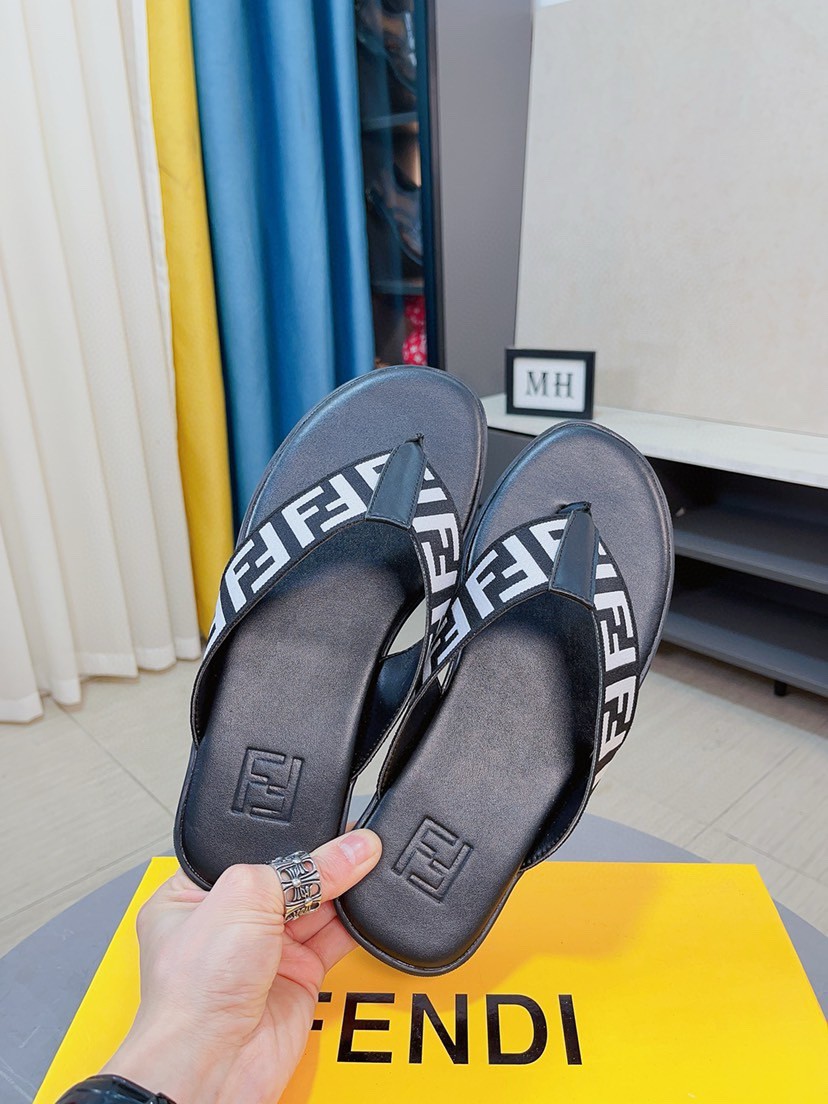 フェンディ 2024新品 靴 サンダル/ビーチサンダル