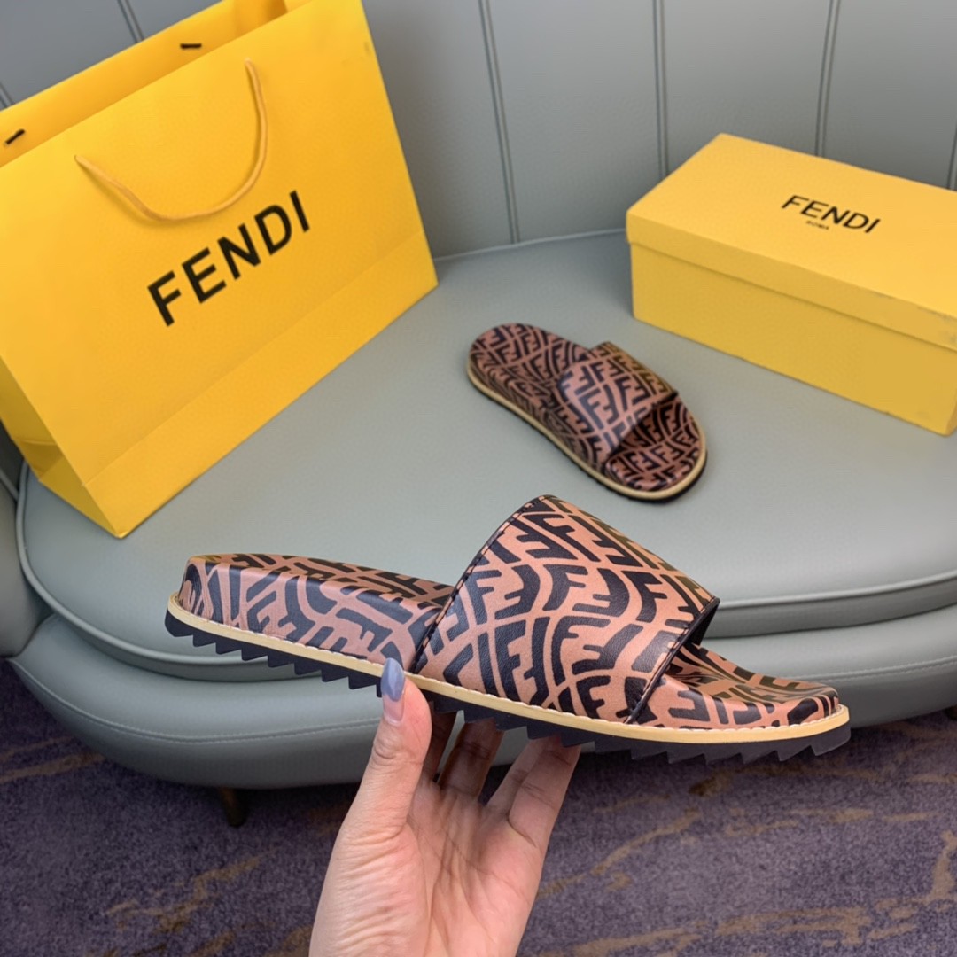 フェンディ 2024新品 靴 サンダル/ビーチサンダル