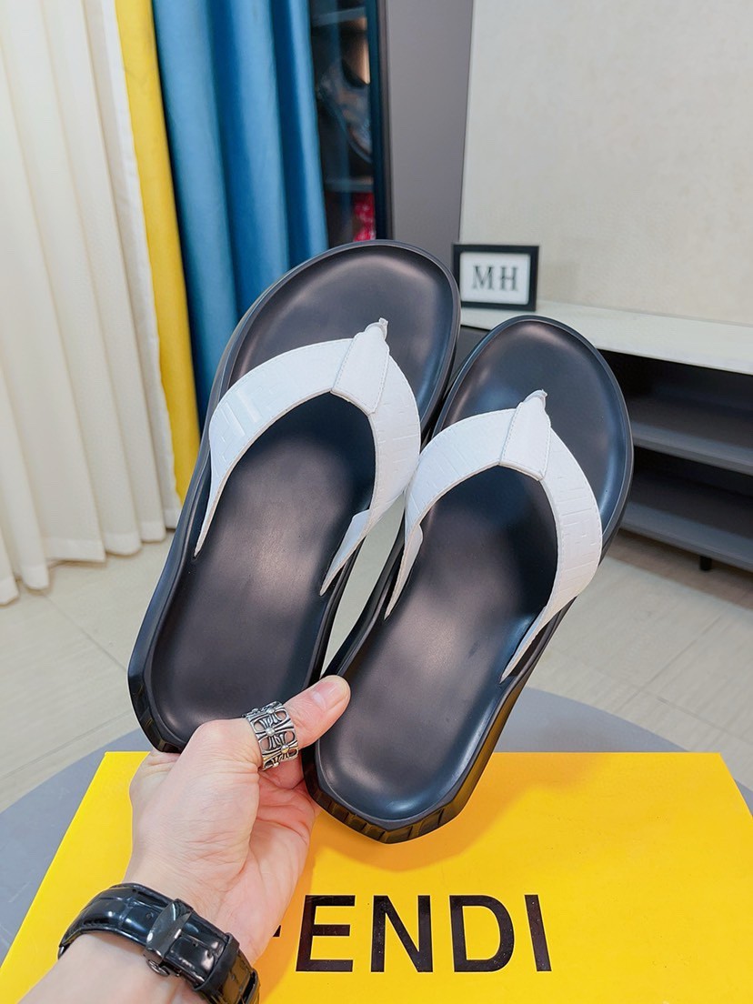 フェンディ 2024新品 靴 サンダル/ビーチサンダル