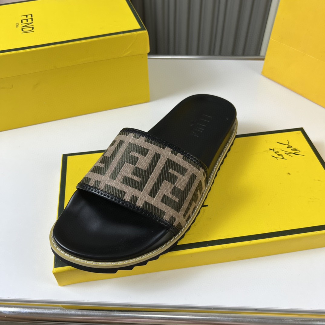 フェンディ 2024新品 靴 サンダル/ビーチサンダル