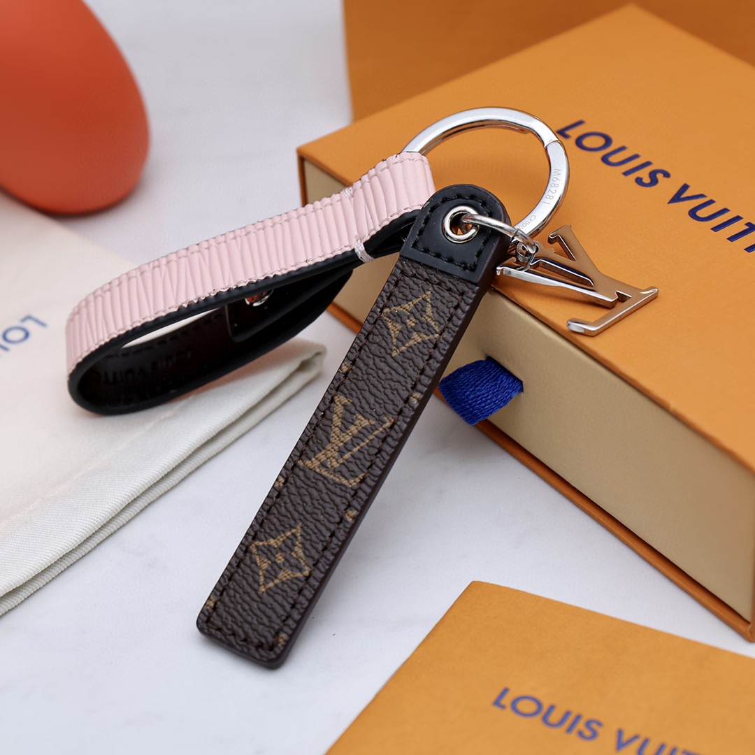 LOUIS VUITTON ルイヴィトン テ キーリング 小物 2106AO