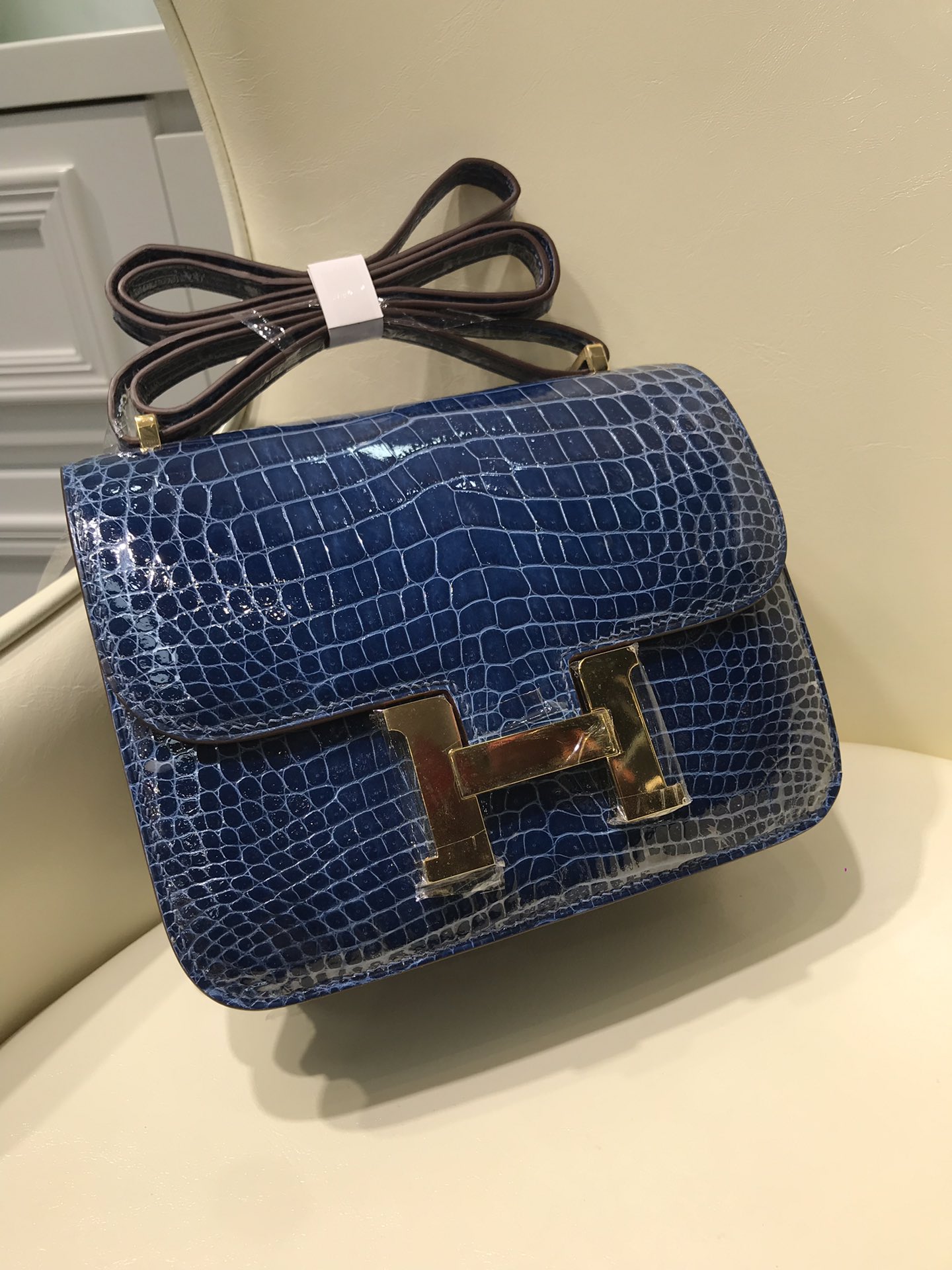 エルメス コンスタンス [Constance] 手作り クロコダイル 24/19CM TD2001P7500