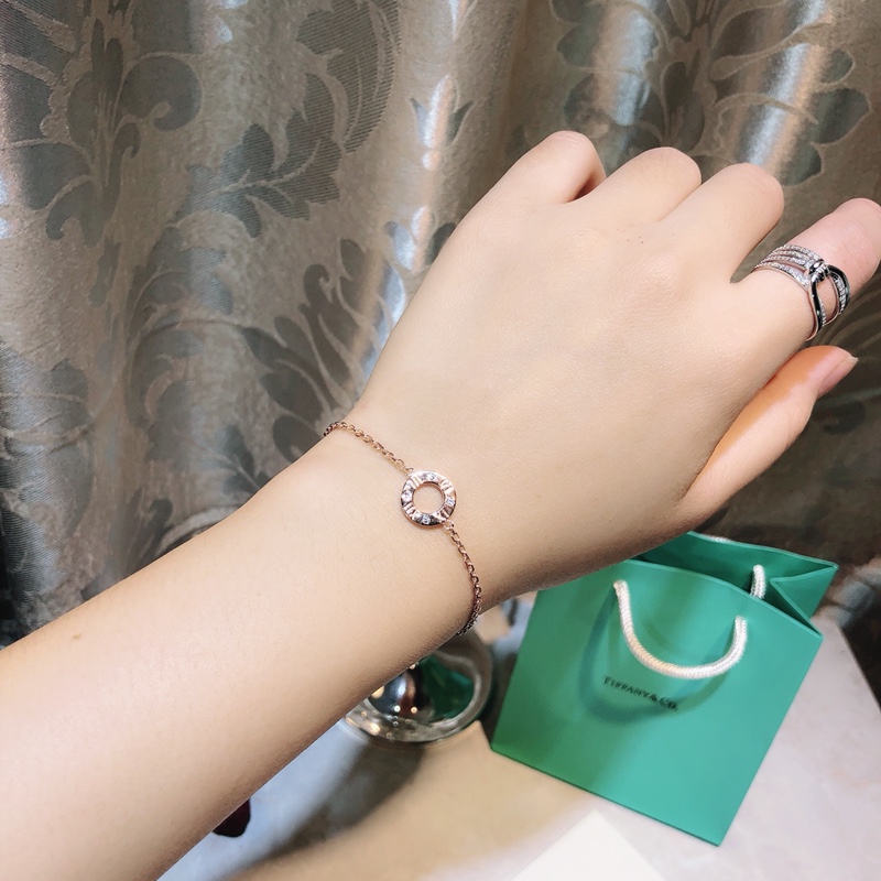 TIFFANY&COティファニ 人気商品 レスレット カフブレス YX