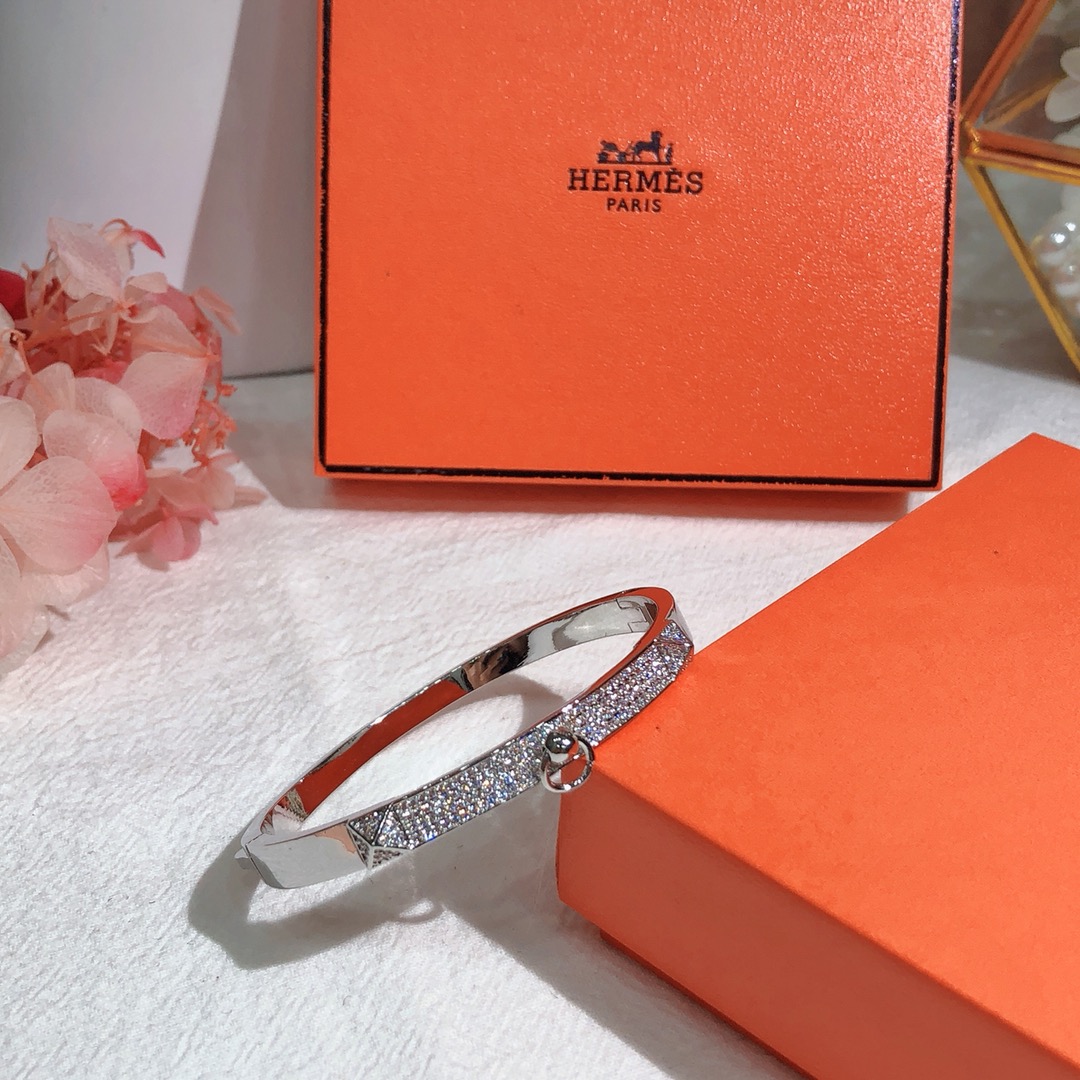 HERMES/エルメス 今季の新作 ブレスレット.カフブレス
